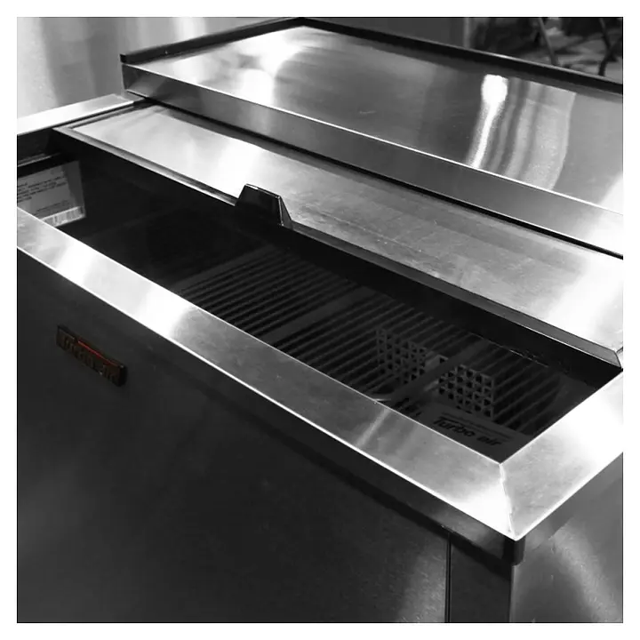 Turbo Air Барный морозильник модель TBC-36SD-GF (с вертикальной загрузкой)