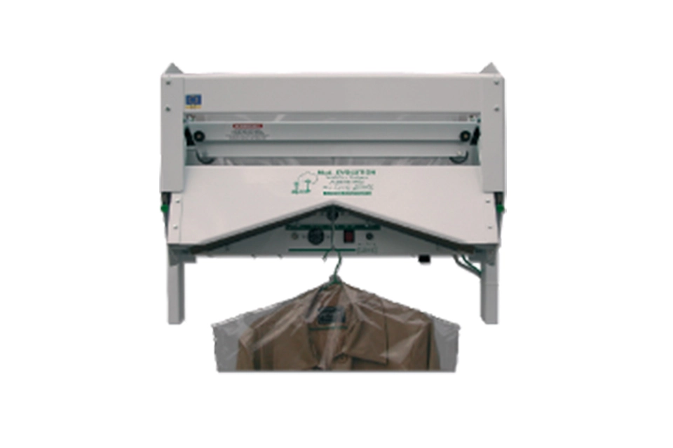 Artmecc Di Fornaro Renato Машина упаковочная серии EVOLUTION мод. EVOLUTION PML